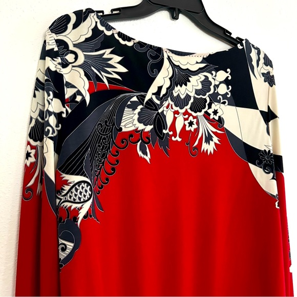 Tahari red top with Japanese style design - Picture 9 of 14